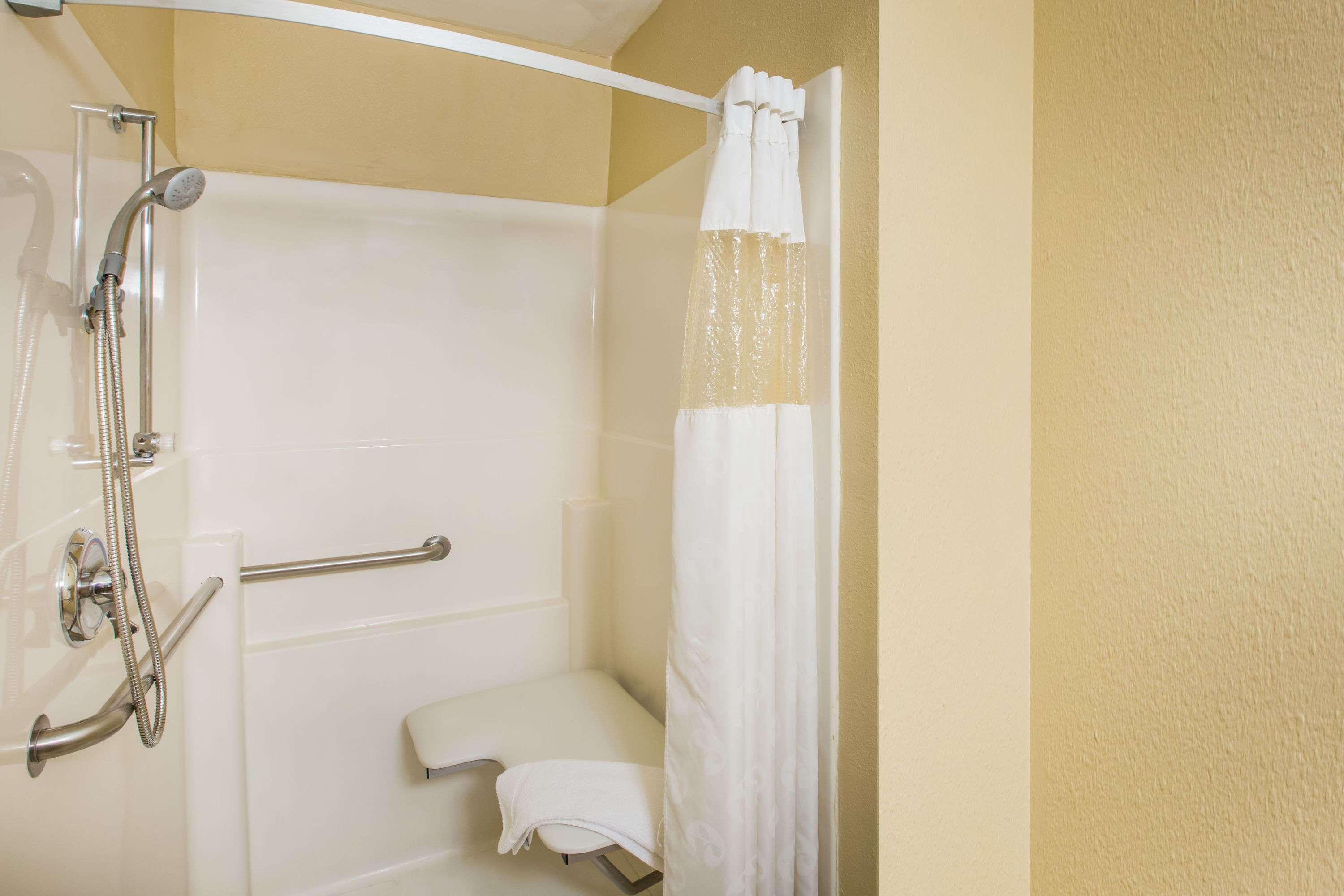 Ramada By Wyndham Sioux Falls Eksteriør billede